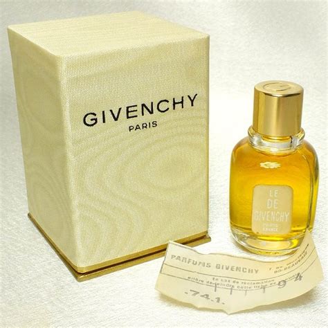 le givenchy kledin|le de Givenchy.